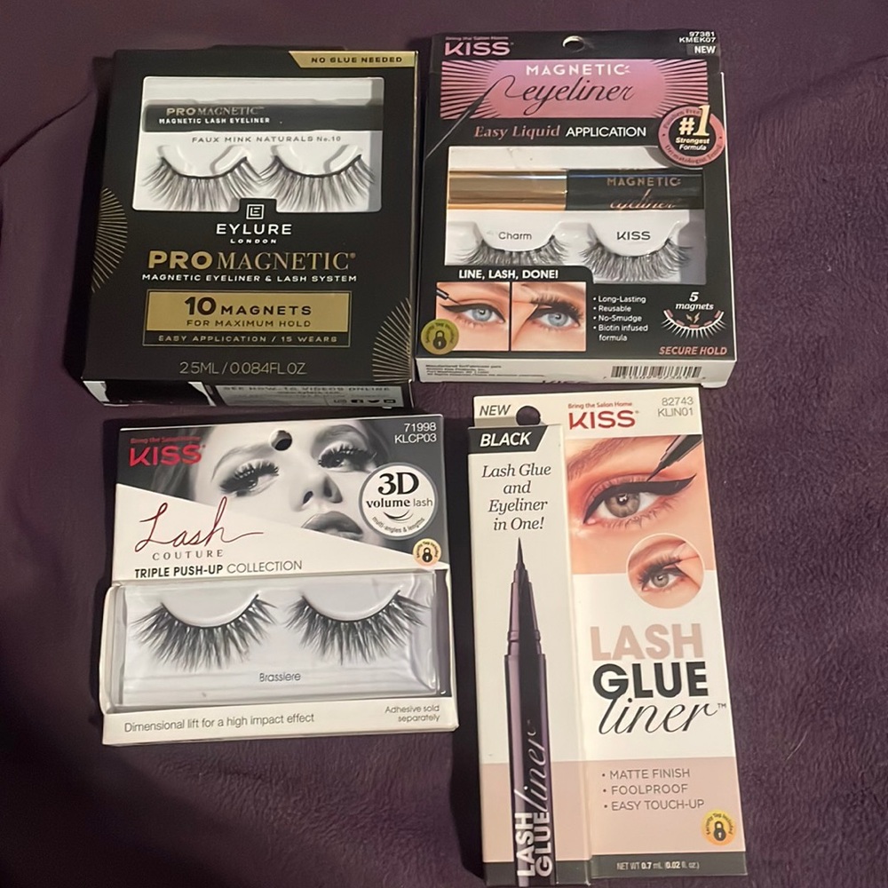 NWT Kiss eyelashes